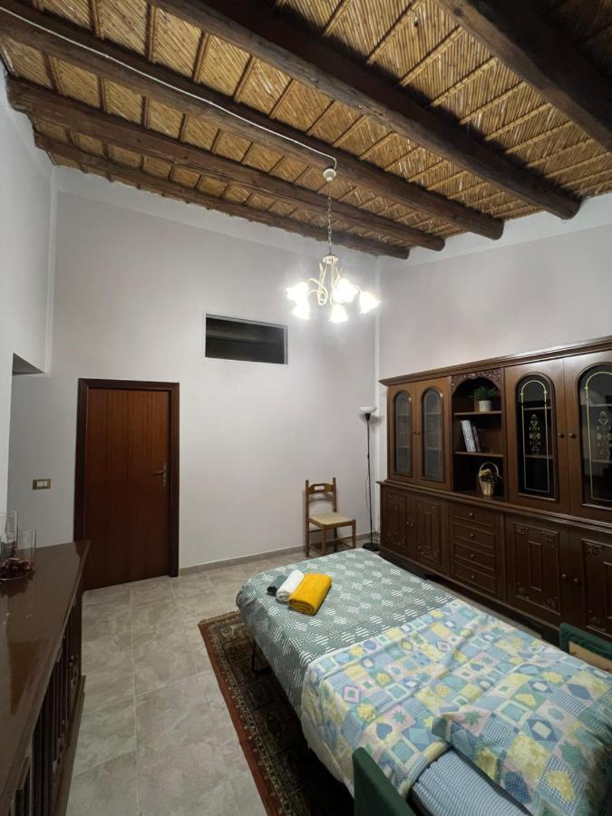 Casa Di Mirto Bed & Breakfast Chiaramonte Gulfi Ngoại thất bức ảnh