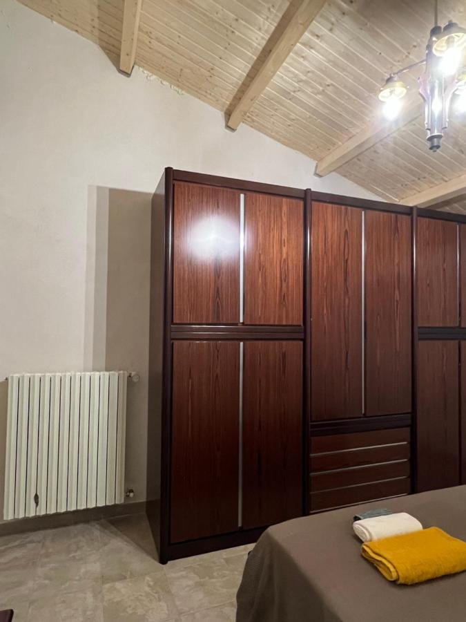 Casa Di Mirto Bed & Breakfast Chiaramonte Gulfi Ngoại thất bức ảnh